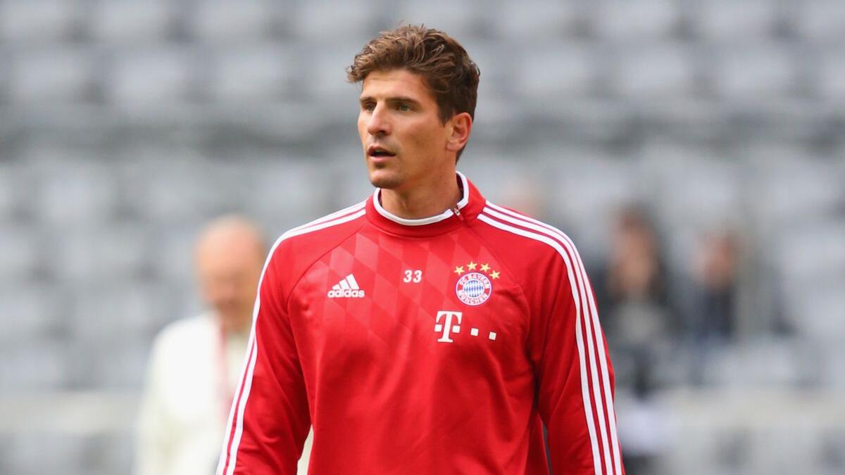 الألماني ماريو غوميز (12 ثلاثية)