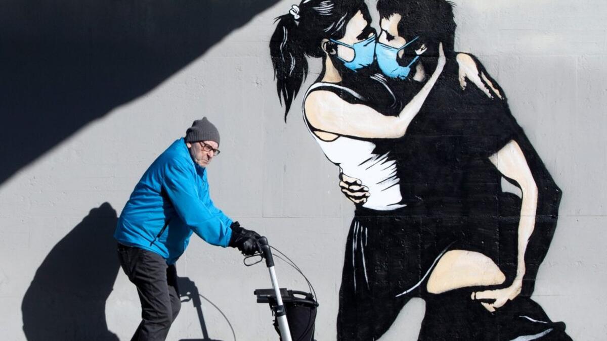 The result is usually a very heteronormative visual discourse, reminiscent of images conjuring up the “romance of protest,” as in this stencil by Norwegian artist Pøbel. (Facebook/ Pøbel)