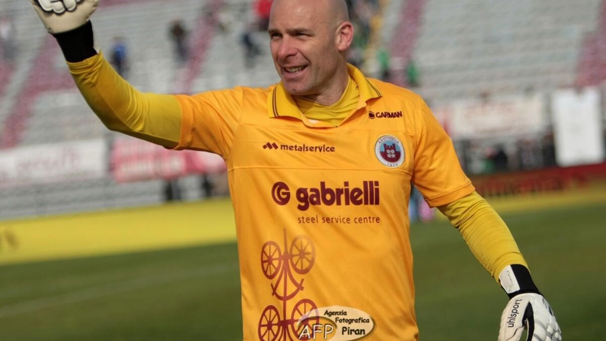 أندريا بييروبون (1987-2015) بعمر 45 عاماً