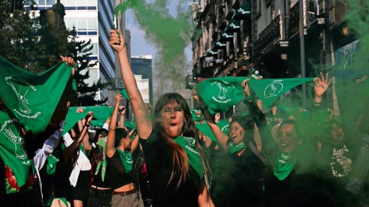 Mexican women strike to protest against gender-based violence (Twitter)