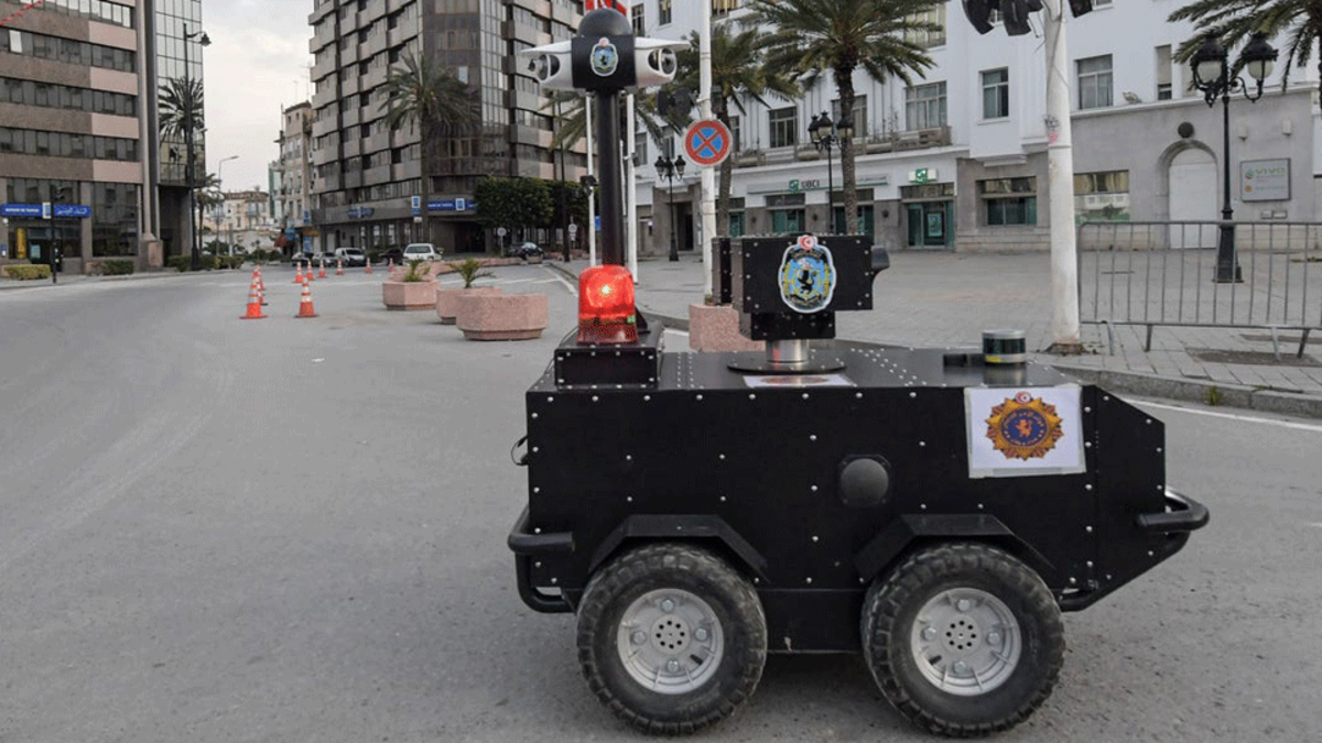 Robots for monitoring streets during lockdowns