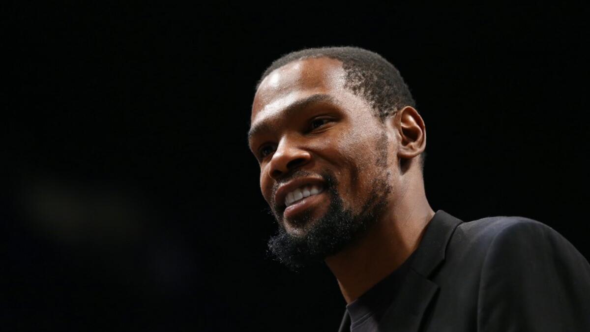 المركز السابع: لاعب كرة السلة كيفين ديورانت وجنى 63.9 مليون دولار