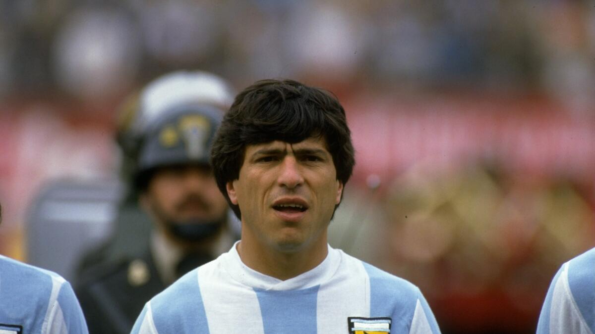 الأرجنتيني دانييل باساريلا (175 هدفاً)