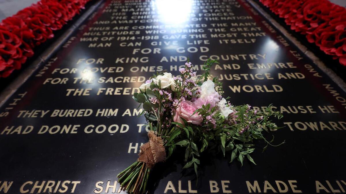 أما عن أبرز الوجوه التي خطفت الأنظار خلال حفل الزفاف، فكان "كريستوفر ولف" (4 سنوات) نجل العريس "إدوارد مابيلي" من زيجة سابقة، والمعروف باسم "ولفي".