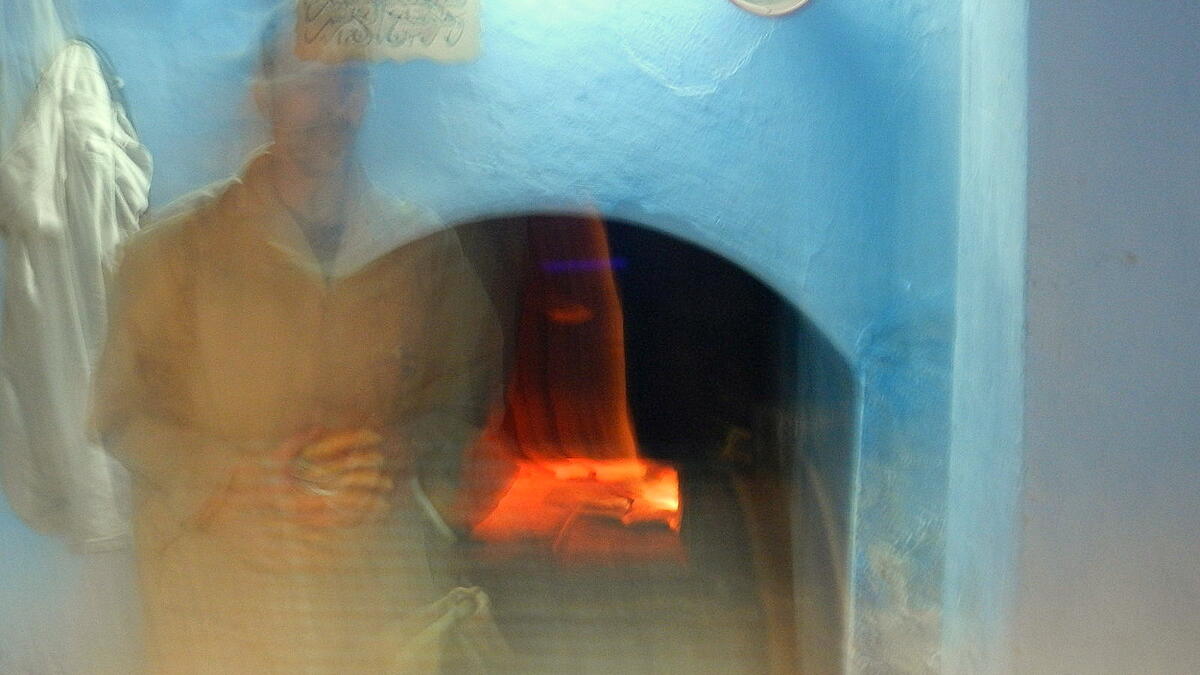 Briouat. This flaky pastry kind of looks like a samosa, but can contain many fillings such as pistachio paste, almond paste, or even meat. The bread is baked in front of your eyes in the traditional way /Photo Ewelina Lepionko