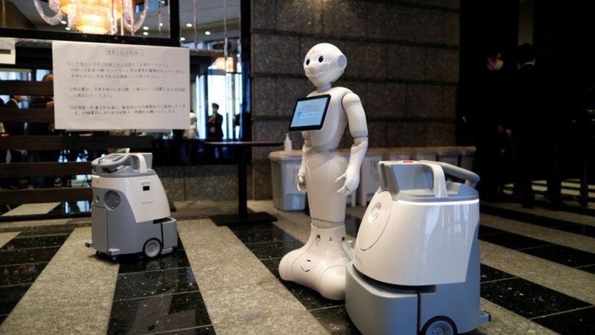 إجراءات التنظيف العالية التقنية: يمكنك أن تتوقع رؤية المزيد من الروبوتات التي تقضي على الجراثيم.