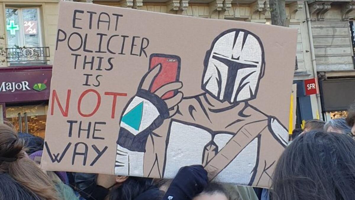 Thousands of protesters march in France against security law that bans filming police. (Image by @fatmaorgana / twitter)
