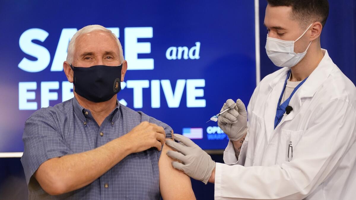 في 18 ديسمبر نشر نائب الرئيس الأمريكي "مايك بينس" مقطع فيديو يوثق لحظة تلقيه لقاح "كورونا".