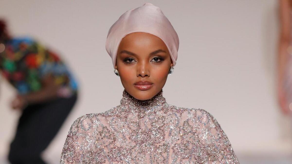 وفي النهاية، لا ينبغي أن تتشكل قيمتنا الذاتية من خلال آراء الآخرين، فمن السهل أن تنسى أن قيمتك الذاتية لا تحددها قوى خارجية.