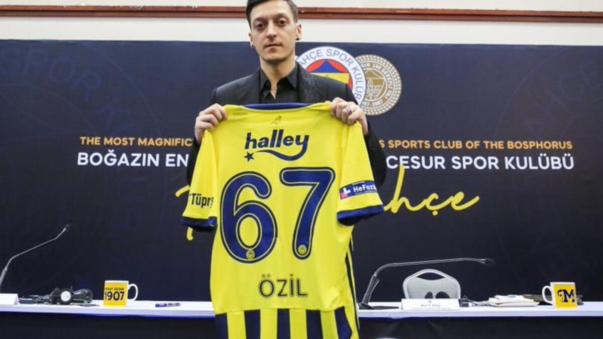 صانع الألعاب الألماني مسعود أوزيل: من آرسنال إلى فينيرباهتشة مجاناً