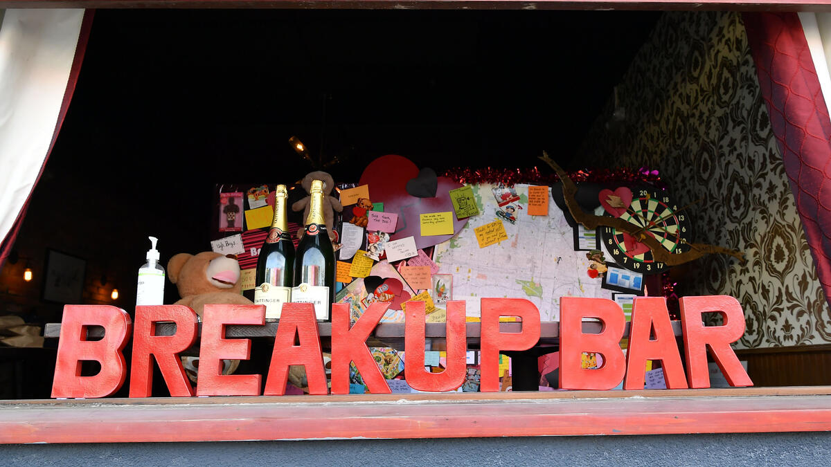 Break Up Bar pop-up window on February 13, 2021 in Los Angeles, California. Amy Sussman/Getty Images/AFP Amy Sussman / GETTY IMAGES NORTH AMERICA / Getty Images via AFP