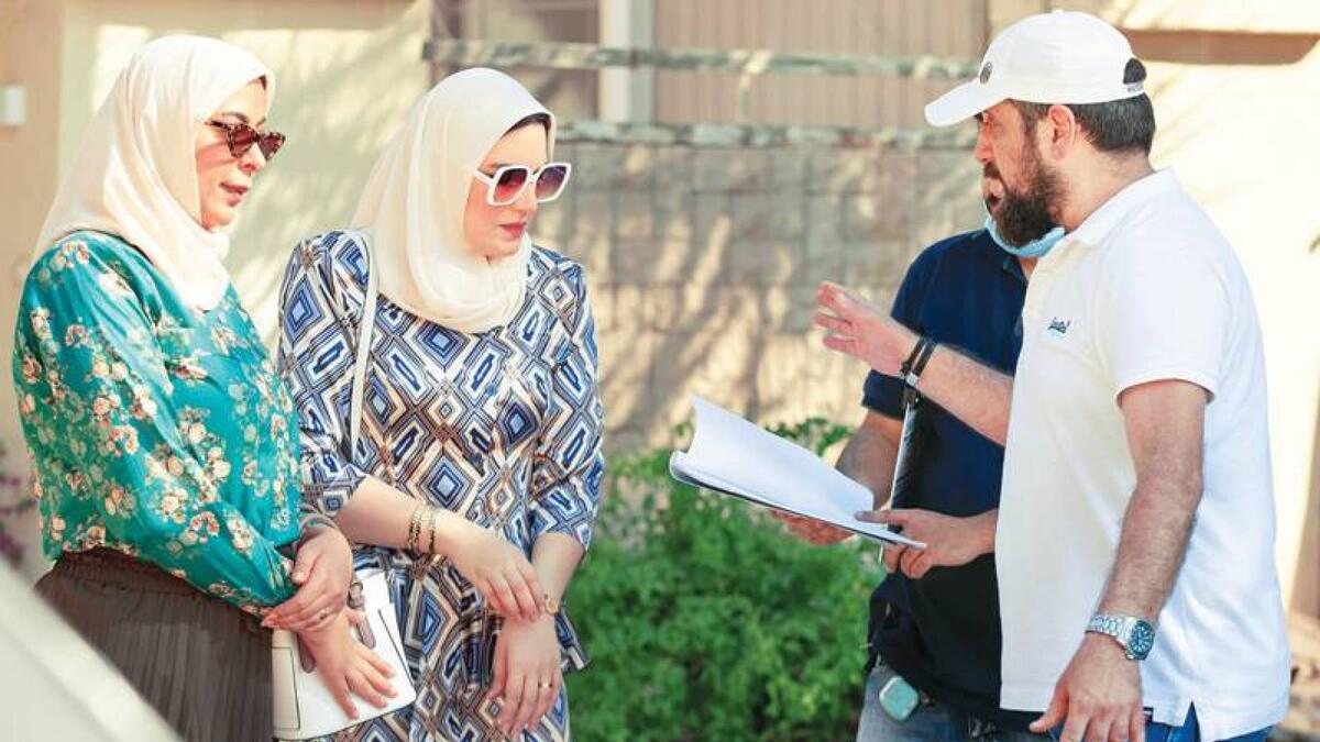 الروح والرية: تقع أحداثه في تسعينيات القرن الماضي، حيث يتناول العلاقات الإنسانية بين الأبناء وآبائهم والإخوة ومشكلاتهم، والعلاقات الزوجية والصعوبات التي تواجه الأهل في تربية الأطفال والمراهقين، حيث نعيش مع شخصيات العمل صراعاتهم اليومية وقراراتهم المصيرية.