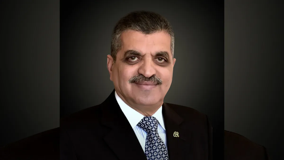 10 . Osama Mounier Mohamed Rabi (Egyptian)