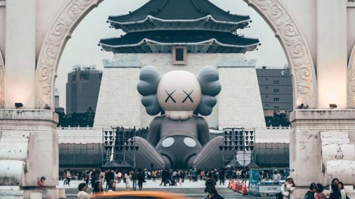 KAWS:HOLIDAY TAIPEI (Instagram)