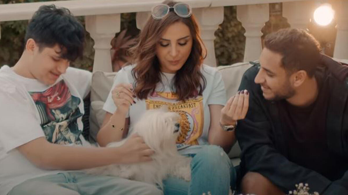 Egyptian singer Angham released a new music video titled Waddouni And Ommi (Take Me To My Mum)