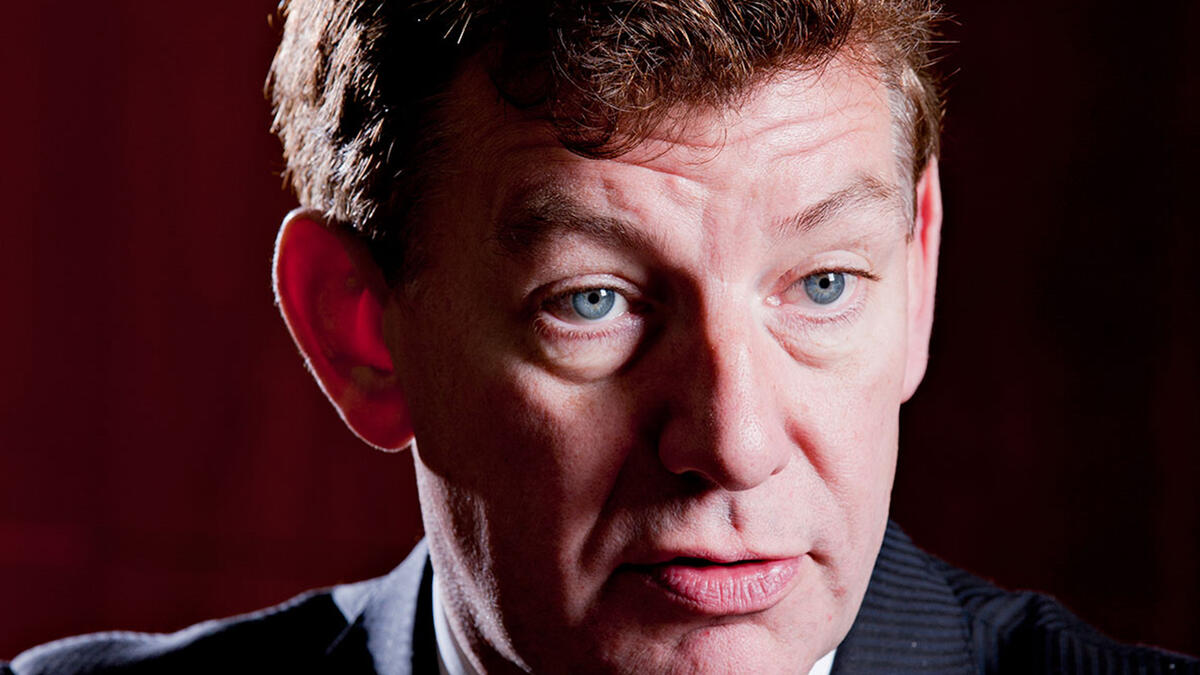 9. بول غريفيث