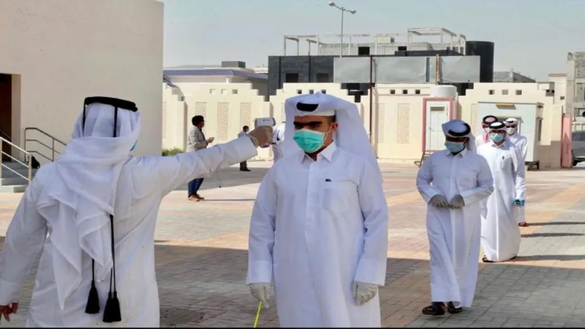 قطر: أعلن مجلس الوزراء القطري عدم السماح بإقامة صلاة التراويح في المساجد وأن يؤدي المواطنون صلاتهم في منازلهم.