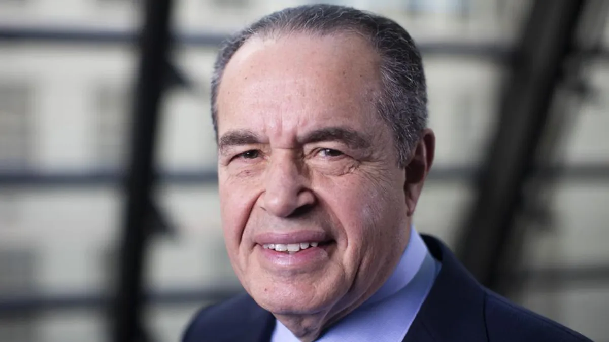 6. محمد منصور