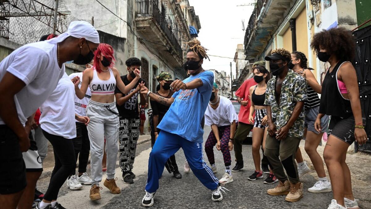 Cuban dance troupe Datway becomes popular