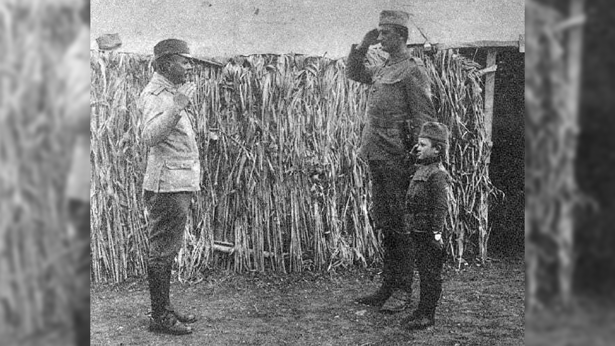 6. الطفل الجندي