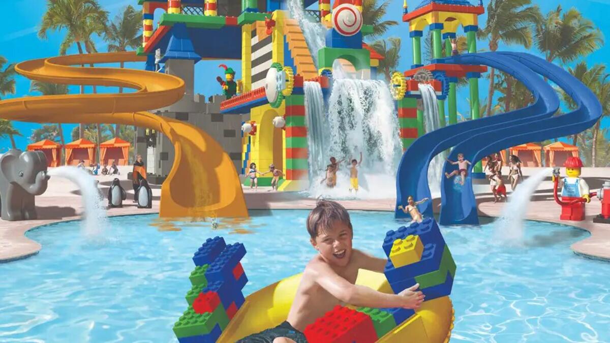 حديقة "ليجولاند" المائية: إقضِ مع أطفالك أمتع الأوقات في حديقة "ليجولاند" المائية في "دبي باركس آند ريزورتس" حيث ستستمتعون بالجولات والمنزلقات المائية. وتقدّم "دوبلو سبلاش سفاري" تجربة رائعة للأطفال، والمنزلقات المائية الممتعة للأعمار الأكبر سنًا. (شارع الشيخ زايد، مقابل نخلة جبل علي - دبي - الإمارات العربية المتحدة)