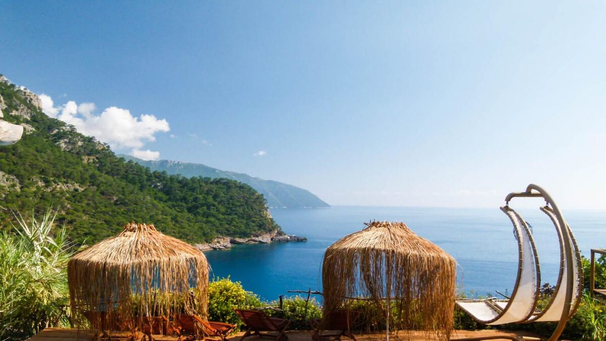 وادي كباك: هل تعلم أنه على طول ساحل البحر الأبيض المتوسط في تركيا، يوجد واد محمي تم تحويله إلى جنة حيوية مع معسكرات للتخييم في الوادي على ارتفاعات متفاوتة يتجول فيها الزوار في طريقهم إلى شاطئ الوادي المنعزل.