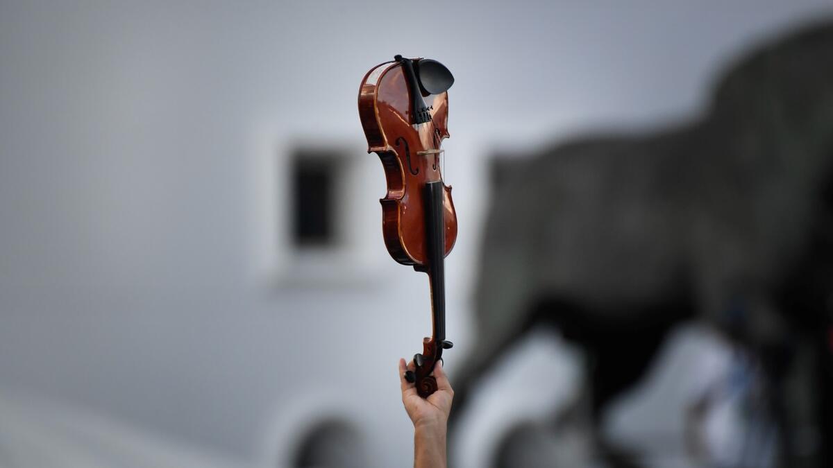 Venezuelan musicians form the world's largest orchestra