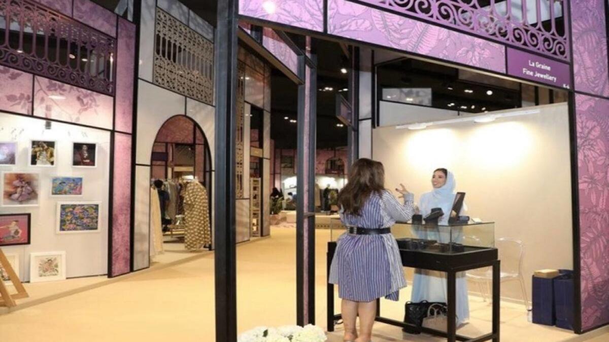 الأسعار شاملة الضريبة: التذكرة الماسية  400 ريال سعودي + التذكرة الذهبية: 50 ريال سعودي