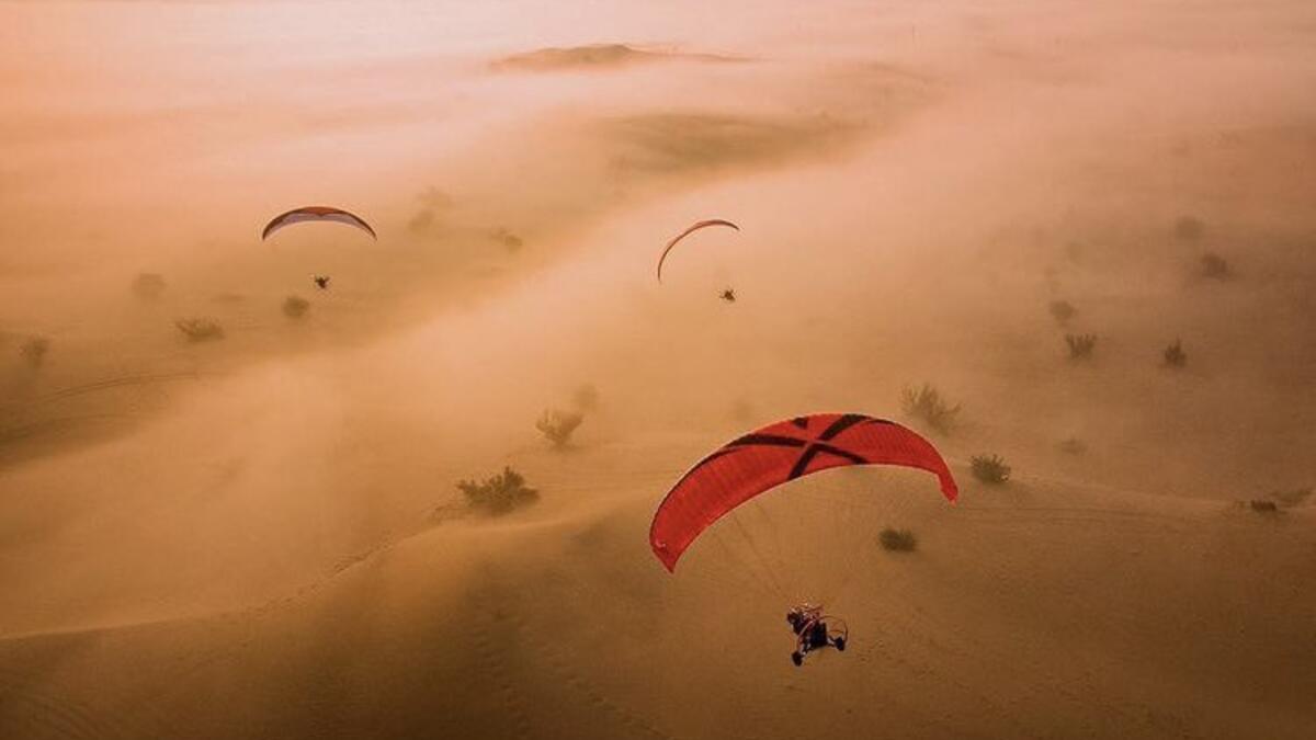 تجربة الطيران الشراعي: تجربة ممتعة وغير تقليدية للطيران من خلال حجز مغامرة الطيران الشراعي في الرياض على منصة سبليفت.