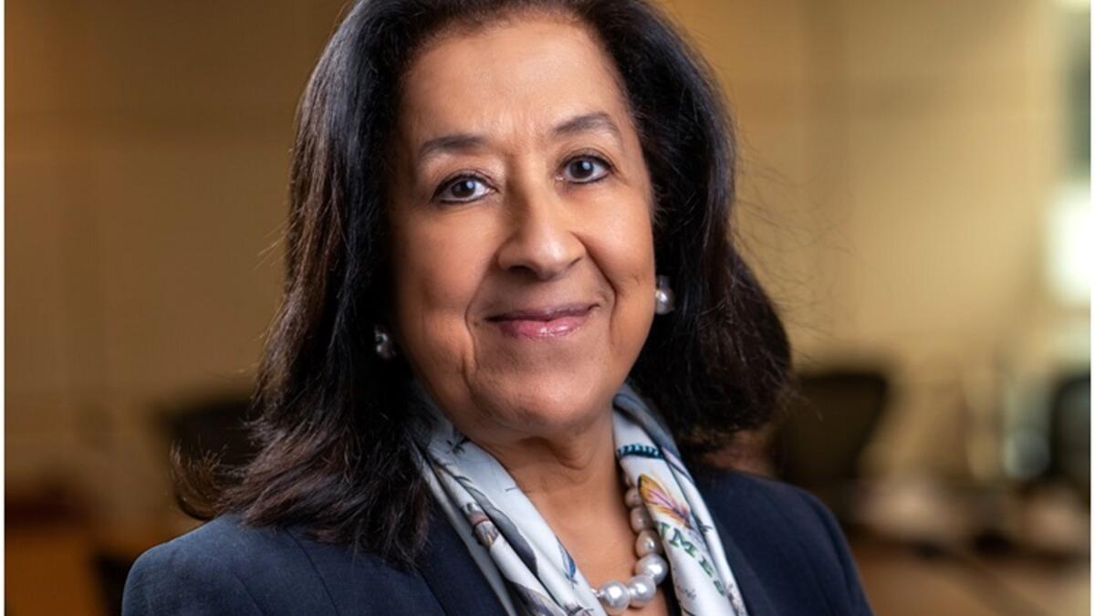 المرتبة 11: لبنى العليان التي شغلت منصب الرئيس التنفيذي لشركة العليان للتمويل لأكثر من 33 عامًا، وأصبحت رئيسة مجلس إدارة بنك ساب في 2019، ورئيس مجلس إدارة البنك الأول الذي اندمج مع ساب في مارس الماضي، وهي أول امرأة تنضم إلى مجلس إدارة شركة مدرجة في  السعودية.