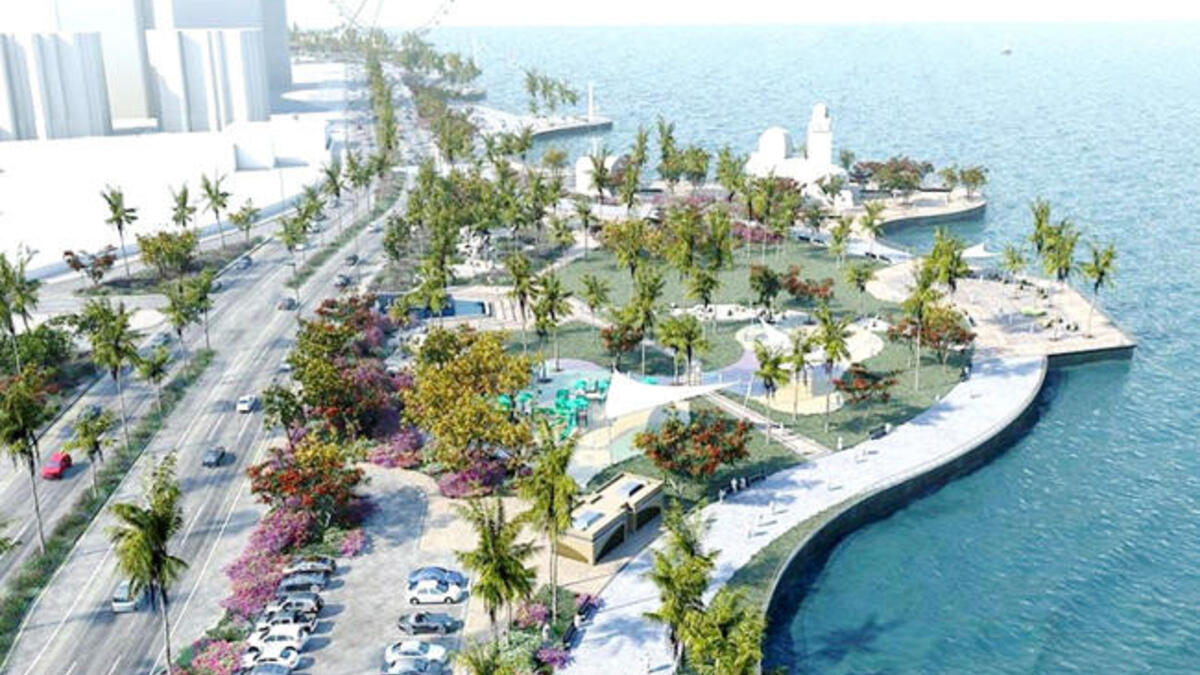 سيتي ووك: تضم العديد من المطاعم العربية والعالمية والمتاجر والمسارح والعروض الحيّة وأكبر شلال تفاعلي بارتفاع 50 م وأكبر شاشة LED للعروش السينمائية وتجربة للمنطاد و9 مناطق ترفيهية من بينها قرية الإنمي.