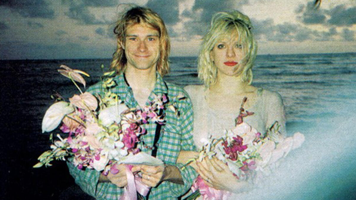 Kurt & Courtney Love married in Waikiki, in their pyjamas