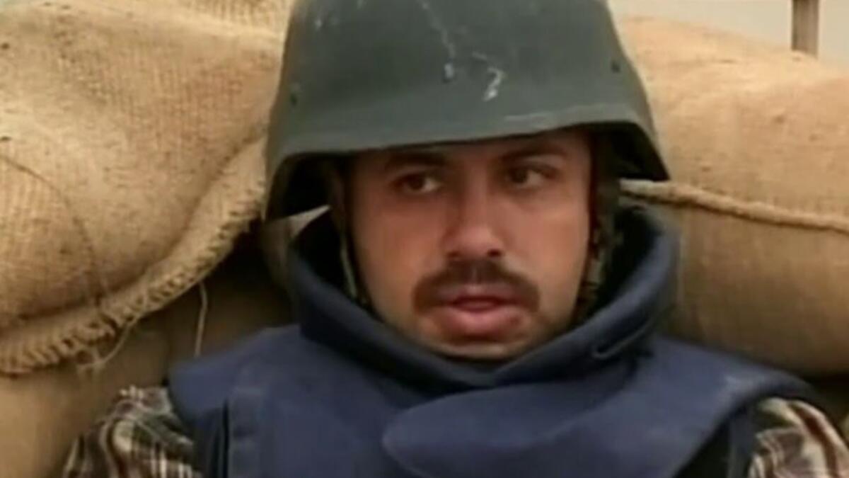 طارق أيوب - مراسل قناة الجزيرة في العراق: استشهد إثر إصابته في قصف طائرات أمريكية لمكتب قناة الجزيرة في بغداد