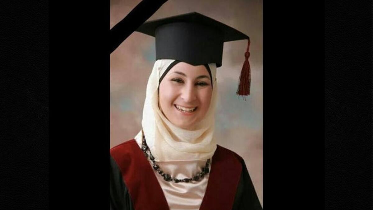 الأردنية نهى الشرفاء: تقدم الجاني لخطبتها، وبعد رفض والدها تزوجه لها قام باستدراجها بتاريخ 21 أكتوبر 2014 إلى منطقة خالية، ثم خنقها وطعنها، وتركها جثة هامدة في تلك المنطقة، حتى يضمن أن لا تتزوج غيره.