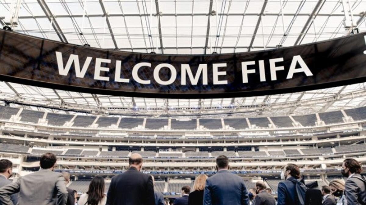 عدد مباريات كأس العالم 2026: مع زيادة عدد المنتخبات المشاركة، ستزداد عدد مباريات كأس العالم 2026 من 64 إلى 80 مباراة، ومع ذلك لن يزيد الحد الأقصى لكل منتخب حتى لو بلغ المباراة النهائية عن 7 مباريات، وهو النظام المتبع بمشاركة 32 فريقًا.