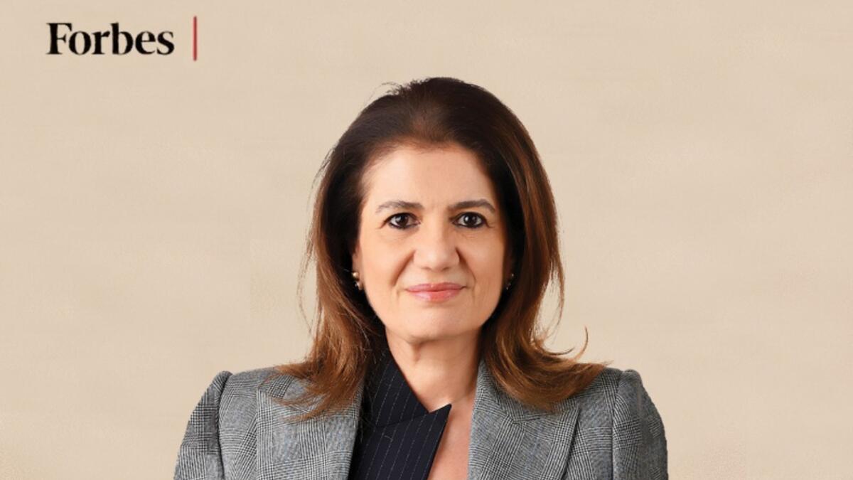 رندة الصادق (60 عامًا): سيدة الأعمال الأردنية، الرئيسة التنفيذية للبنك العربي ولديها أكثر من 36 عامًا من الخبرة في مجال الخدمات المصرفية.