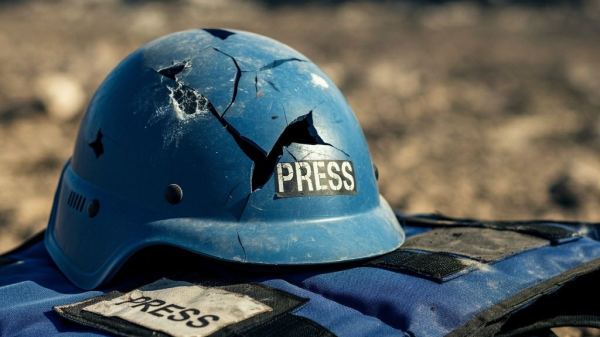 Russian strike kills two Ukrainian journalists