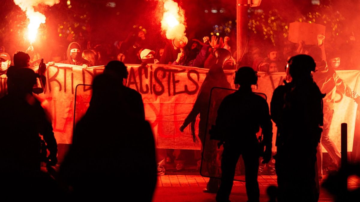 Firefighter protest in Lille escalates France’s social unrest