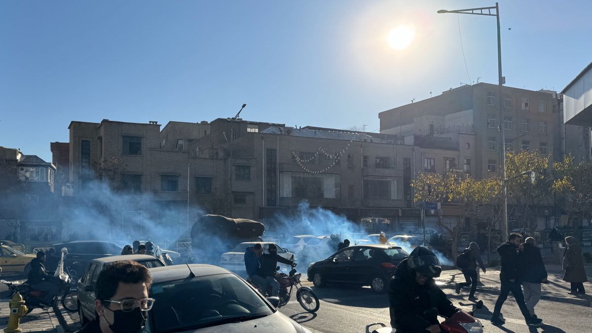 Iran protests spread nationwide as economic crisis deepens and pressure mounts on leadership