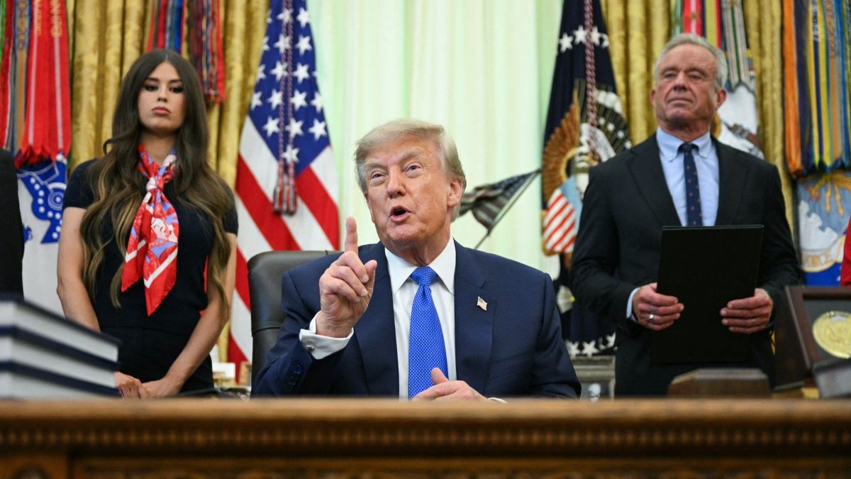 Trump in the Oval Office