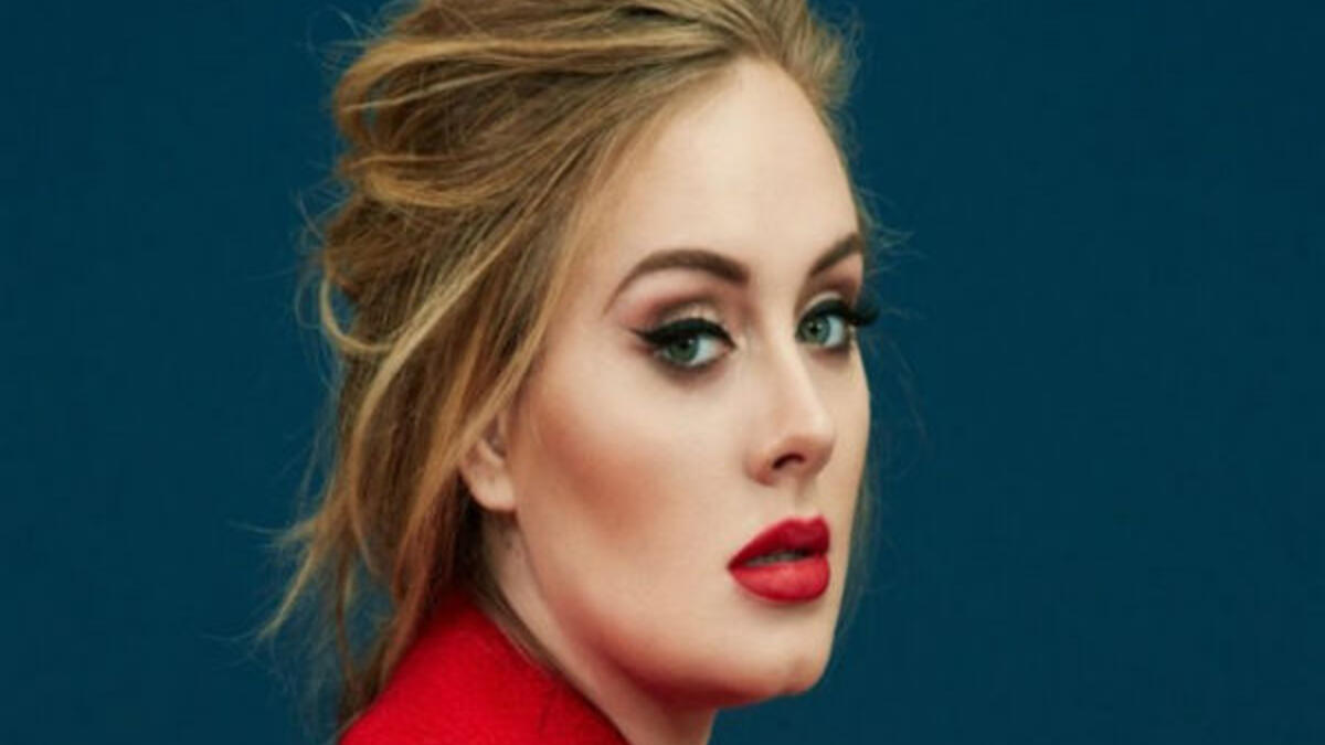 أديل: في عام 2017 فاجأت جمهورها باعتذارها عن تقديم حفلاتها، وذلك لإصابتها بتهشم في حبالها الصوتية، وهو ما دفع طبيبها إلى منعها من الغناء لمدة أسبوع، في حين أشارت تقارير أخرى أنها فقدته تمامًا وعاد إليها مرة أخرى.