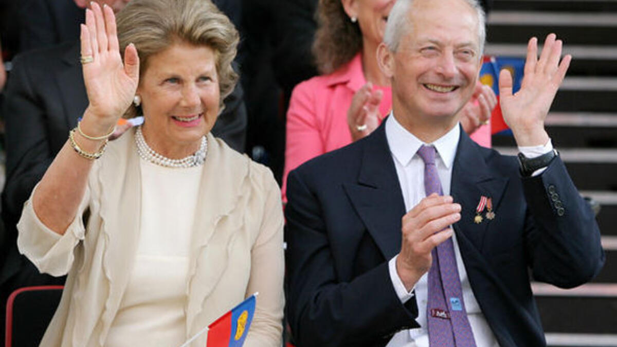 المركز الأول: الأمير هانز آدم الثاني ، ليختنشتاين، تبلغ قيمة ثروته 5 مليارات دولار.