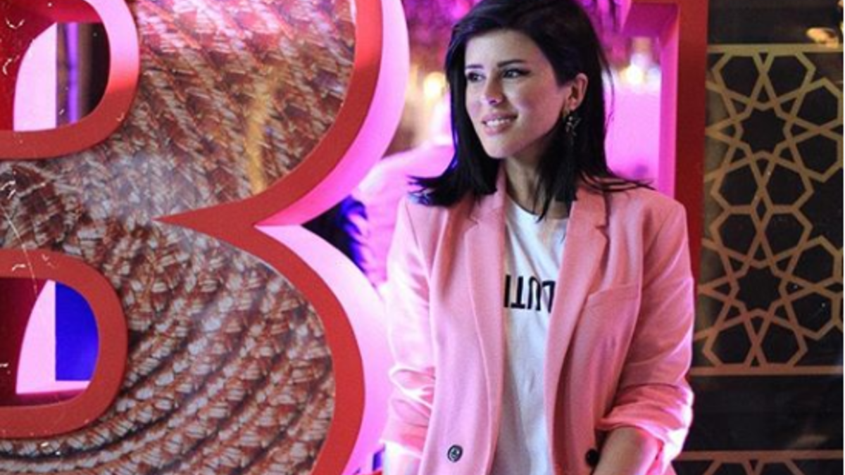 ولدت نور الشيخ عام 1987 في مملكة البحرين