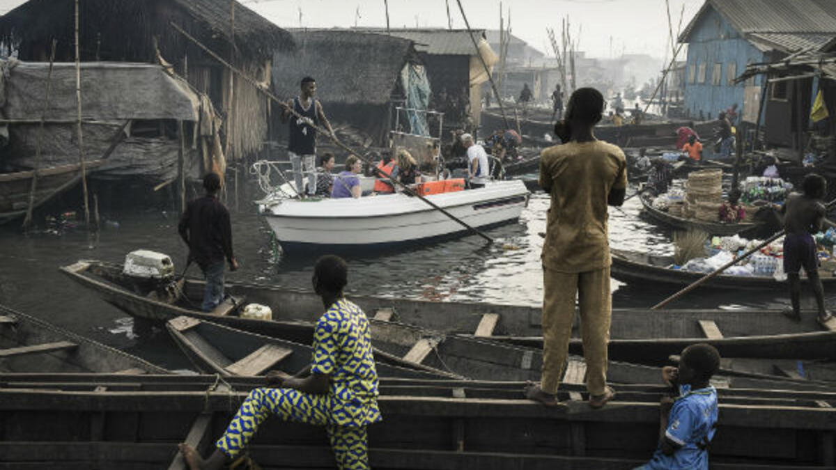 حملت عنوان "ملاجئ لاجوس تحت التهديد"- للمصور "جيسكو دينزل"