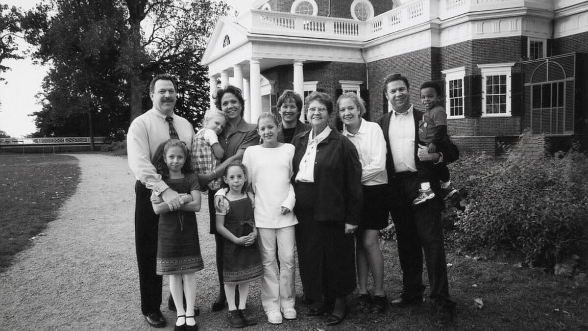 الرئيس الأمريكي توماس جيفرسون كان لديه 6 أبناء غير شرعيين من عشيقته سالي هيمنجز، ولكنه لم يعلق إطلاقًا على تلك الشائعات سواء بالنفي أو الإيجاب.