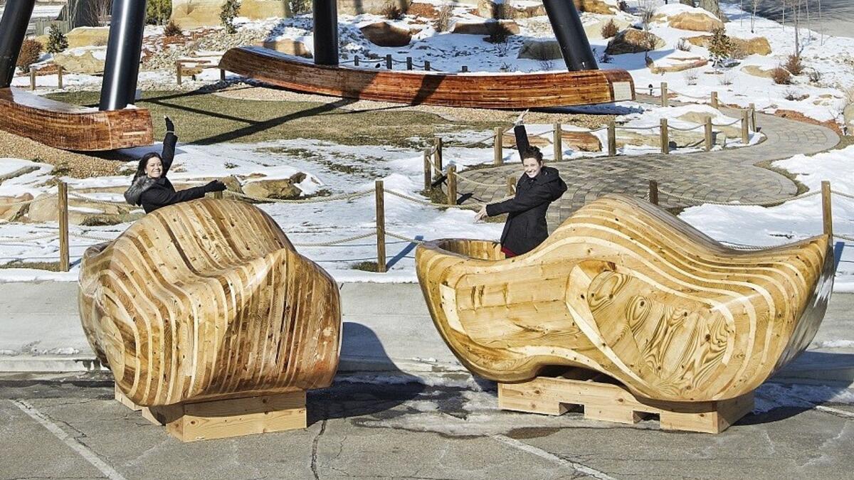 أكبر قباقيب في العالم في بلدة كيسي في إلينوي، طولها 11.5 انش وعرضها ما بين 5 و10انش وارتفاعها 4 انش