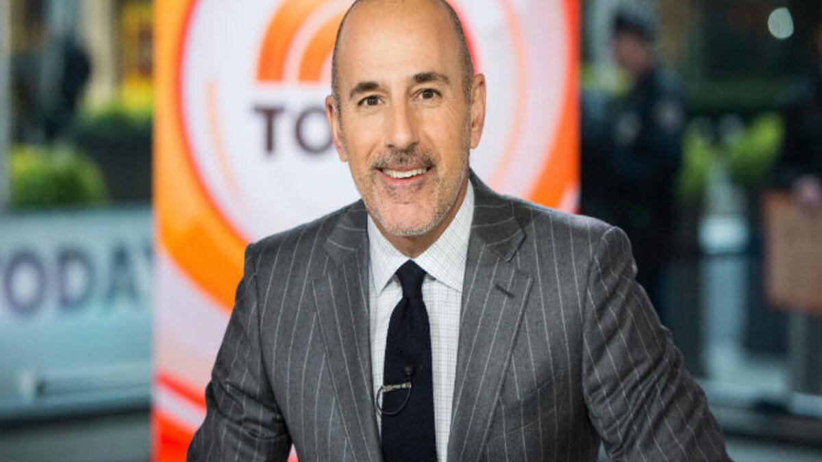 "مات لوير" وهو أشهر مقدمي البرامج الإخبارية في الولايات المتحدة، فصل من قناة NBC بعد اتهامه بالتحرش الجنسي بزميلته في العمل حين أعطاها هدية كانت عبارة عن "أداة جنسية".