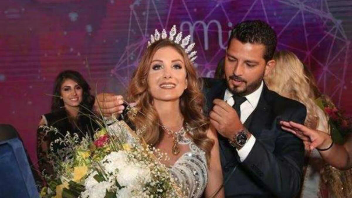 ملكة جمال المغتربين اللبنانيين 2017 أماندا حنا: بعد التأكد من زيارتها للأراضي الفلسطينية المحتلة خلال عام 2016، ما يخالف القوانين اللبنانية الرافضة للتطبيع.