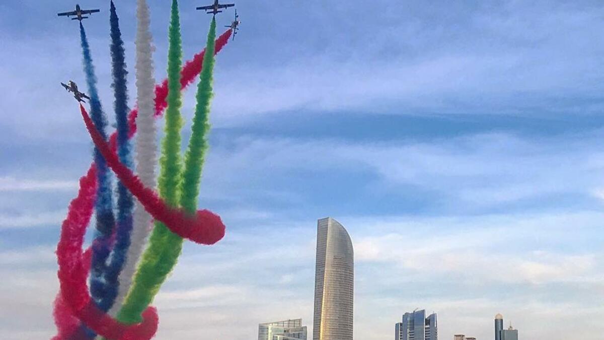 Ground-breaking aerial display that shows how unity can achieve outstanding results (Twitter)