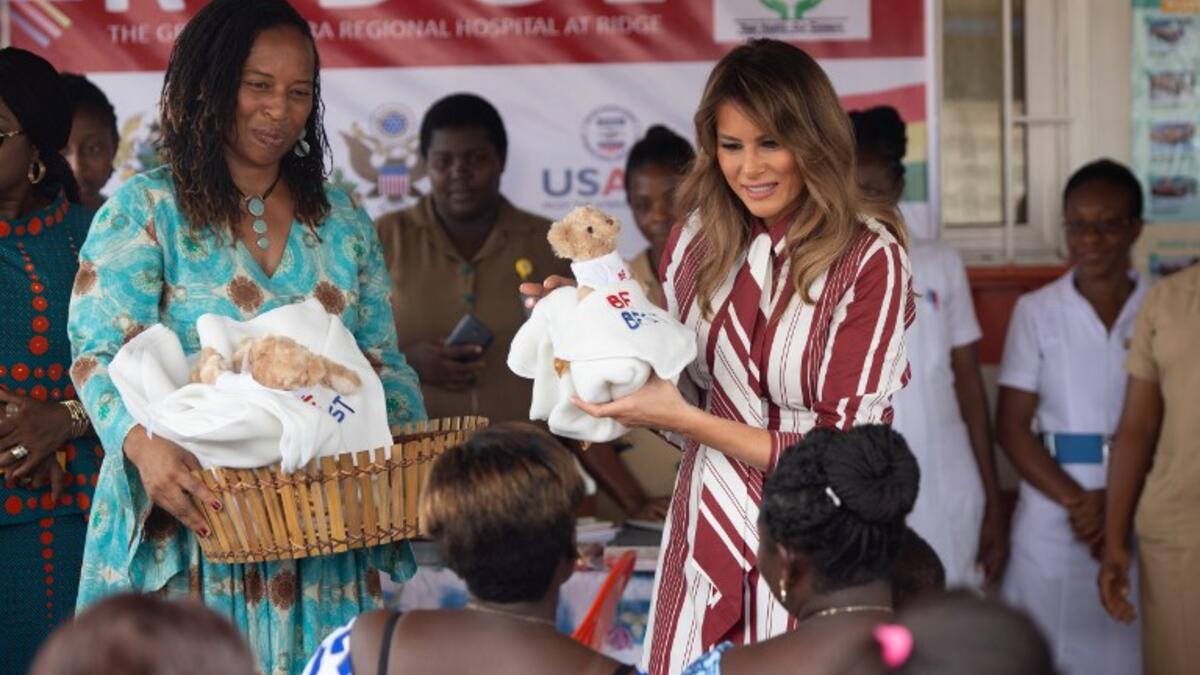 US First Lady Melania Trump visits patients at the Greater Accra Regional Hospital in Accra, on October 2, 2018. (SAUL LOEB / AFP)
